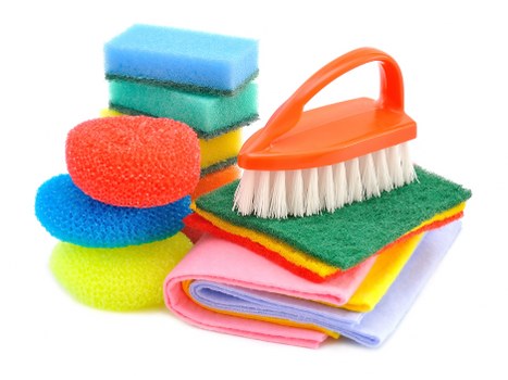 Local cleaning team working in a Kentishtown flat with access considerations